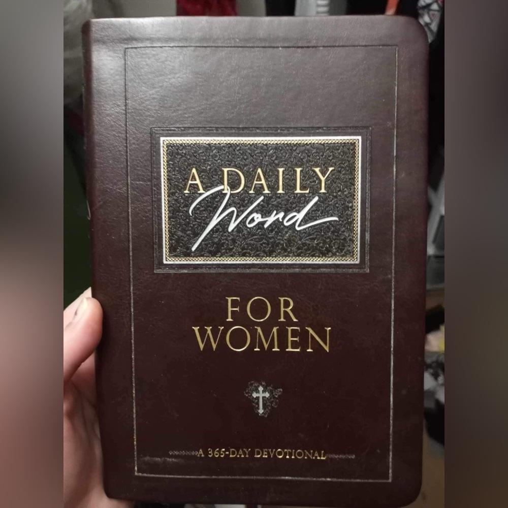 A daily word for woman book